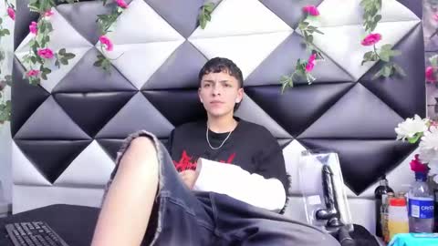 Snapshot of megan_thompsonn_ chatting on October 16, 2:12 am megan_thompsonn_ online show from October 16, 2:12 am