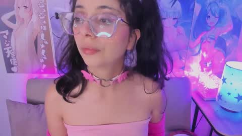 Snapshot of megan_yagami chatting on December 7, 10:23 am Megan online show from December 7, 10:23 am