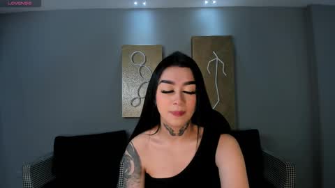 Megan Cross online show from December 3, 3:25 am