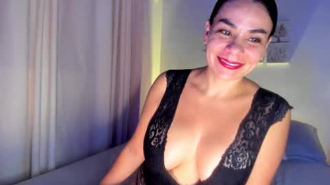 Snapshot of megandupont chatting on December 14, 2:23 am Megan M online show from December 14, 2:23 am