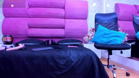 MeganFOXXI  online show from February 1, 12:07 am