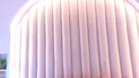 Snapshot of meganlovee__ chatting on June 19, 2:49 am MEGAN online show from June 19, 2:49 am