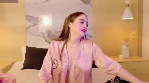 meganmonroee_ online show from March 20, 8:14 pm