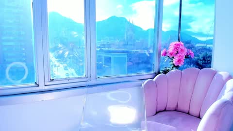 Mara online show from December 20, 1:33 pm