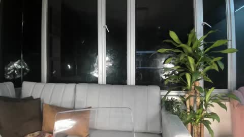 Snapshot of megann__sweet chatting on February 15, 10:00 am Mara online show from February 15, 10:00 am