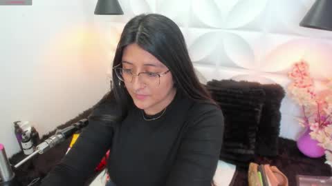 Megan  online show from February 8, 3:32 am