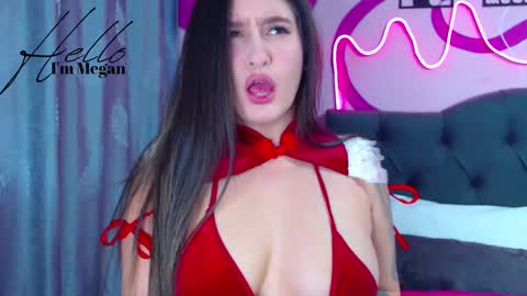 Im Megan Please do not demand a show without first tiping  Thank you online show from February 11, 7:02 am