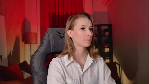 megan online show from April 14, 5:30 pm