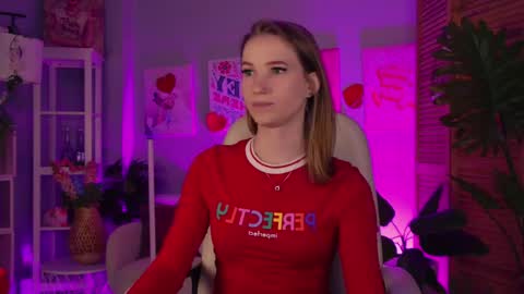 Snapshot of meganrodgers chatting on April 29, 5:41 pm megan online show from April 29, 5:41 pm