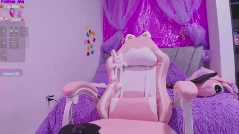 Snapshot of meganrouss7 chatting on November 13, 11:09 am Megan online show from November 13, 11:09 am