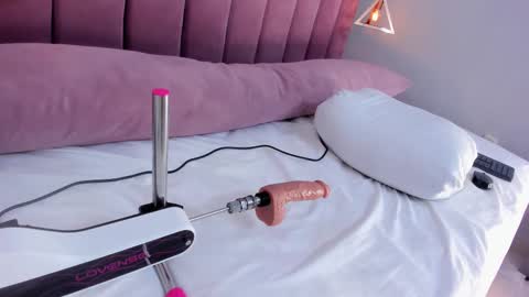 Snapshot of megansaenz_1 chatting on February 10, 10:51 pm Megan online show from February 10, 10:51 pm