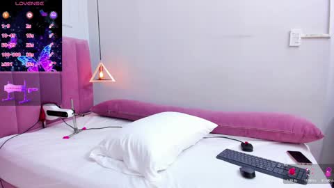 Snapshot of megansaenz_1 chatting on September 25, 7:28 pm Megan online show from September 25, 7:28 pm