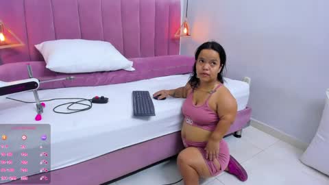 Megan  online show from April 11, 7:40 pm