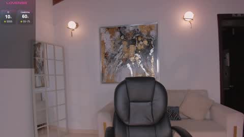 Snapshot of meganscottx chatting on December 13, 1:37 am Megan online show from December 13, 1:37 am