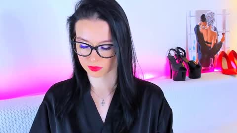 Snapshot of meganstones chatting on April 3, 5:44 pm Megan online show from April 3, 5:44 pm