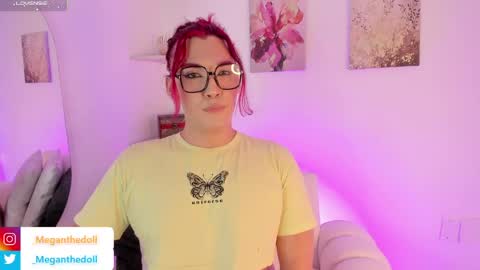 Snapshot of meganthedoll chatting on April 11, 2:27 am Meghan the doll online show from April 11, 2:27 am