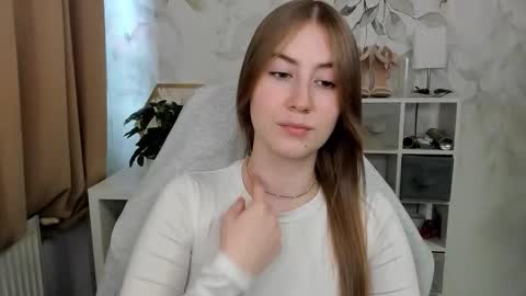 Megan online show from December 17, 12:44 pm