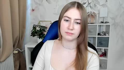 Snapshot of meganx_candy chatting on February 19, 1:40 pm Megan online show from February 19, 1:40 pm