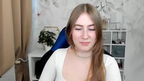 Snapshot of meganx_candy chatting on March 19, 1:59 pm Megan online show from March 19, 1:59 pm
