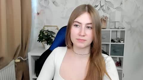 Snapshot of meganx_candy chatting on March 23, 1:26 pm Megan online show from March 23, 1:26 pm