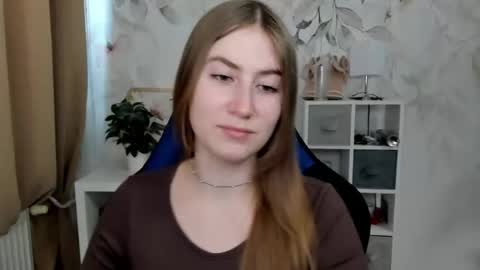 Snapshot of meganx_candy chatting on April 15, 12:34 pm Megan online show from April 15, 12:34 pm