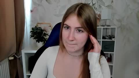Snapshot of meganx_candy chatting on April 16, 12:39 pm Megan online show from April 16, 12:39 pm