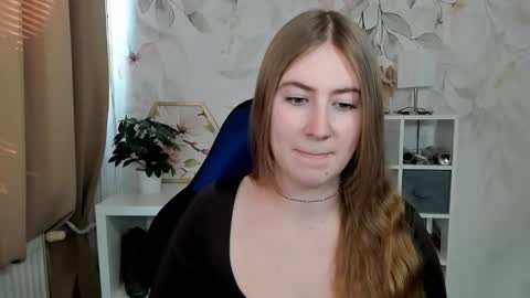 Snapshot of meganx_candy chatting on April 20, 2:53 pm Megan online show from April 20, 2:53 pm
