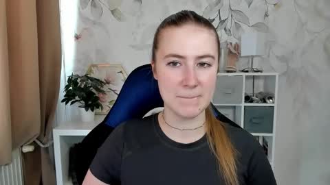 Snapshot of meganx_candy chatting on April 22, 12:39 pm Megan online show from April 22, 12:39 pm