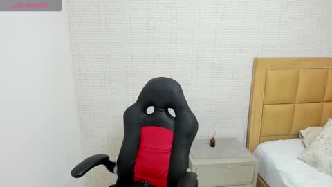 M E G A N  online show from October 4, 12:25 pm