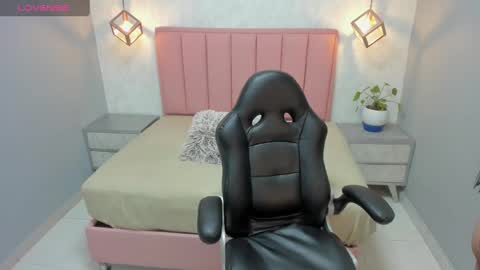 M E G A N  online show from October 6, 12:46 pm