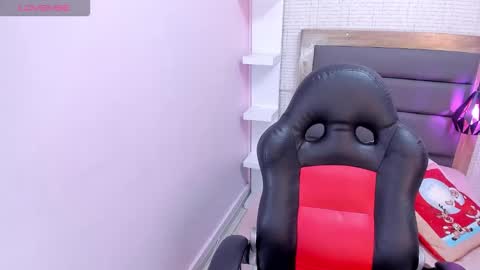 M E G A N  online show from December 19, 3:02 am