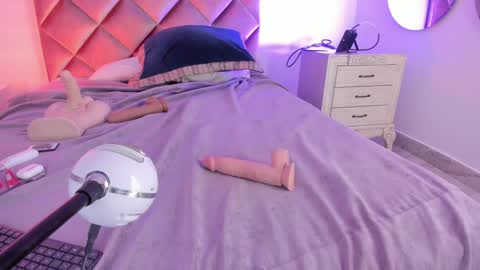 M E G A R A online show from February 7, 7:29 am