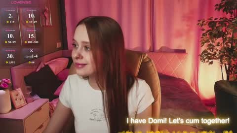 Snapshot of megg_ryan chatting on June 6, 2:11 pm megg_ryan online show from June 6, 2:11 pm