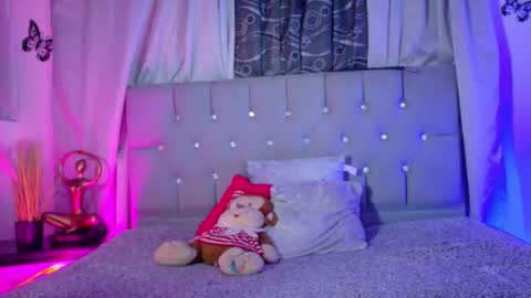 meggan online show from January 13, 5:35 am