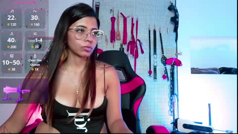 Snapshot of meggan_greey chatting on January 1, 12:21 am Your best slave  online show from January 1, 12:21 am