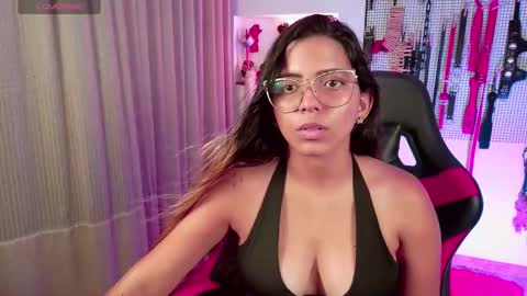 Snapshot of meggan_greey chatting on September 17, 11:06 pm Your best slave  online show from September 17, 11:06 pm