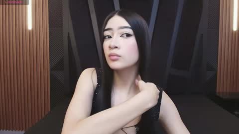 Snapshot of meggan_luxx chatting on April 1, 11:11 am MEGGAN LUXX online show from April 1, 11:11 am
