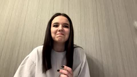 Snapshot of megganskurski chatting on February 17, 11:40 am Mia online show from February 17, 11:40 am