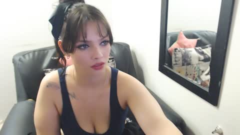 Snapshot of meghan_cherrys chatting on December 24, 1:49 am meghan online show from December 24, 1:49 am