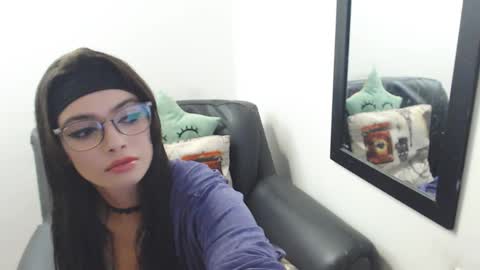 Snapshot of meghan_cherrys chatting on February 12, 6:51 am meghan online show from February 12, 6:51 am