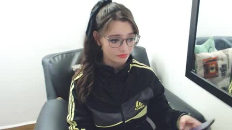 Snapshot of meghan_cherrys chatting on February 19, 2:44 am meghan online show from February 19, 2:44 am