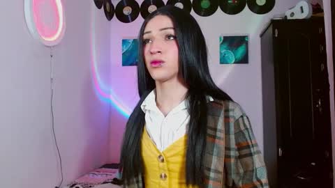 Snapshot of meghan_devil_ chatting on November 22, 12:31 am meghan_devil_ online show from November 22, 12:31 am