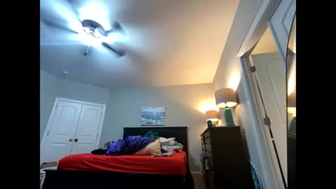 Snapshot of meghanhanx chatting on February 8, 8:42 pm meghan online show from February 8, 8:42 pm