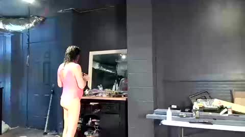 Snapshot of meghanhanx chatting on October 17, 9:17 pm meghan online show from October 17, 9:17 pm