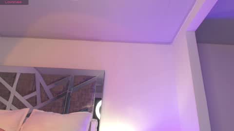 Snapshot of meghann_sweet chatting on May 19, 3:02 am meghann_sweet online show from May 19, 3:02 am