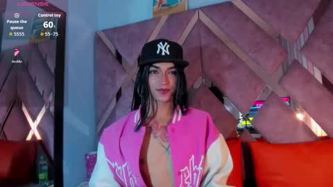 Snapshot of meghanqueen__ chatting on February 17, 4:09 am meghanqueen__ online show from February 17, 4:09 am
