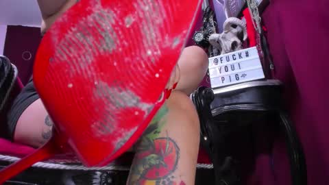 Goddess Sara online show from November 4, 11:59 pm