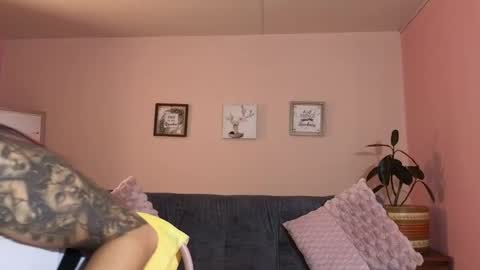 Mei online show from October 4, 11:19 am