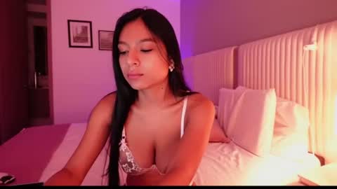 Snapshot of meiis_ chatting on July 22, 1:41 am meiis3 online show from July 22, 1:41 am