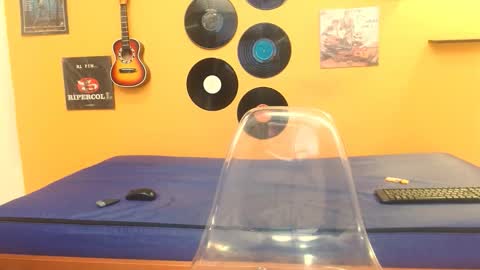 MEIS online show from September 22, 2:24 am